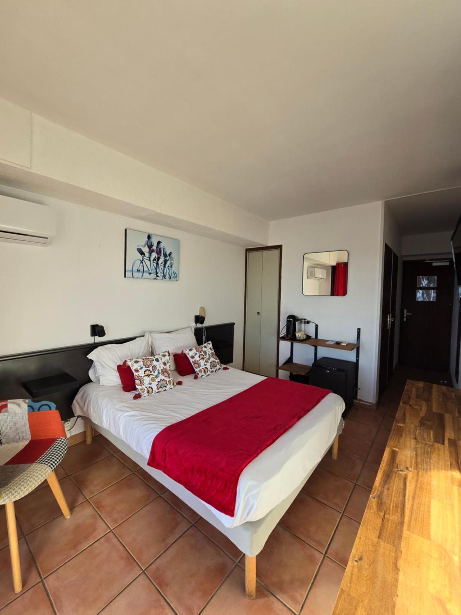 Hotel Chanteplage Saint-Cyr-sur-Mer Eksteriør billede