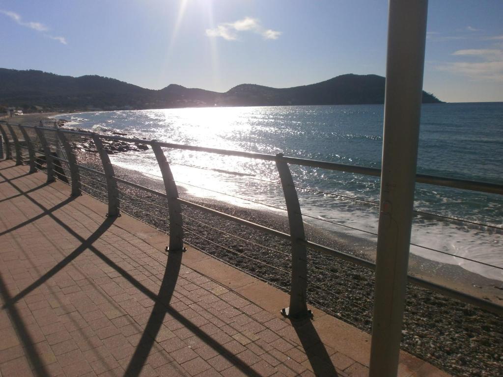 Hotel Chanteplage Saint-Cyr-sur-Mer Eksteriør billede